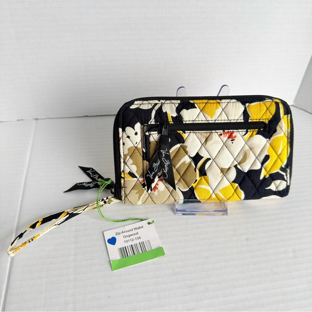 Vera Bradley Zip Around Wallet Dogwood Floral Wristlet NWT